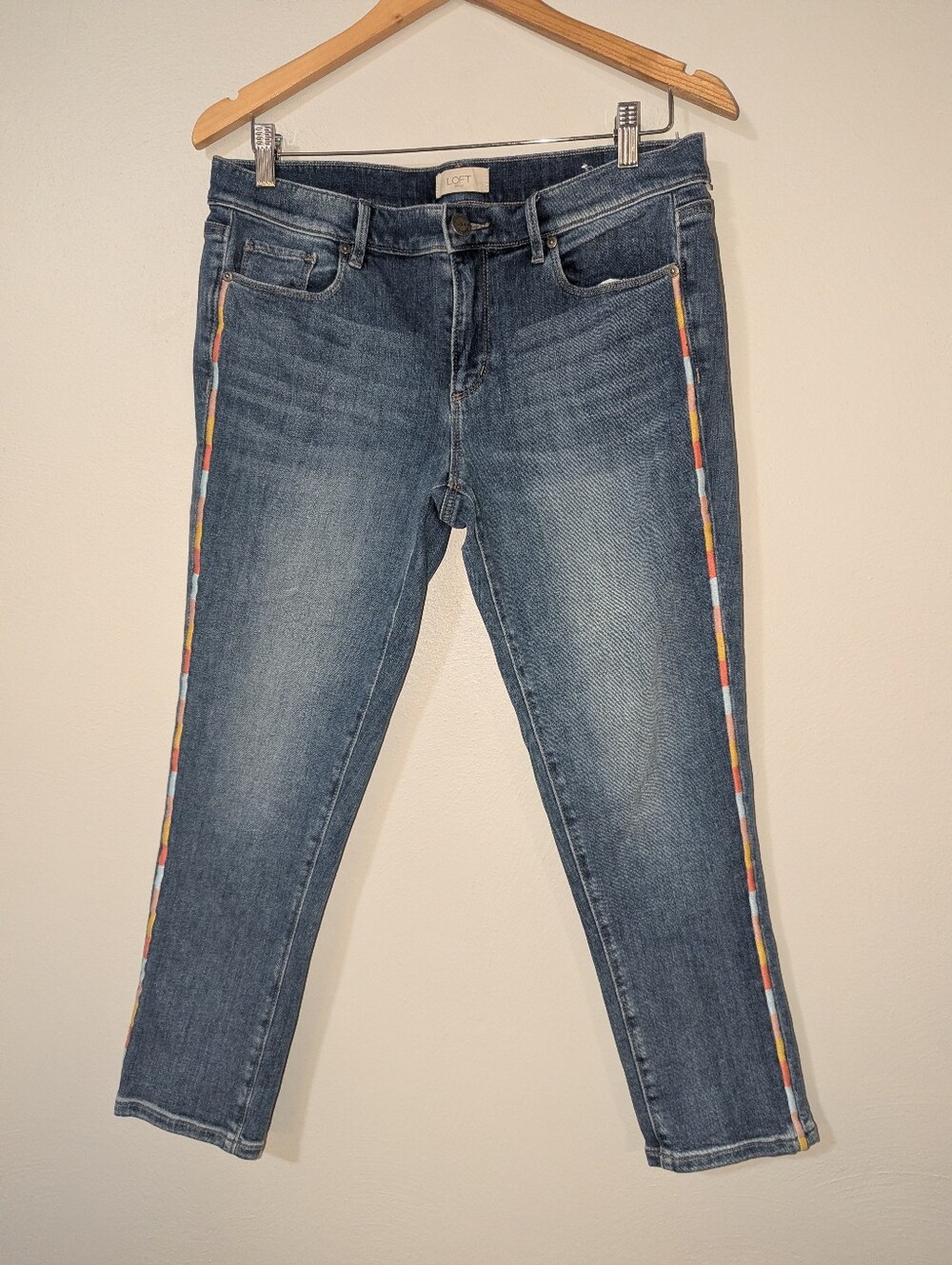 6 LOFT Embroidered Colorful Side Stitch‎ Modern Denim Crop Jeans
